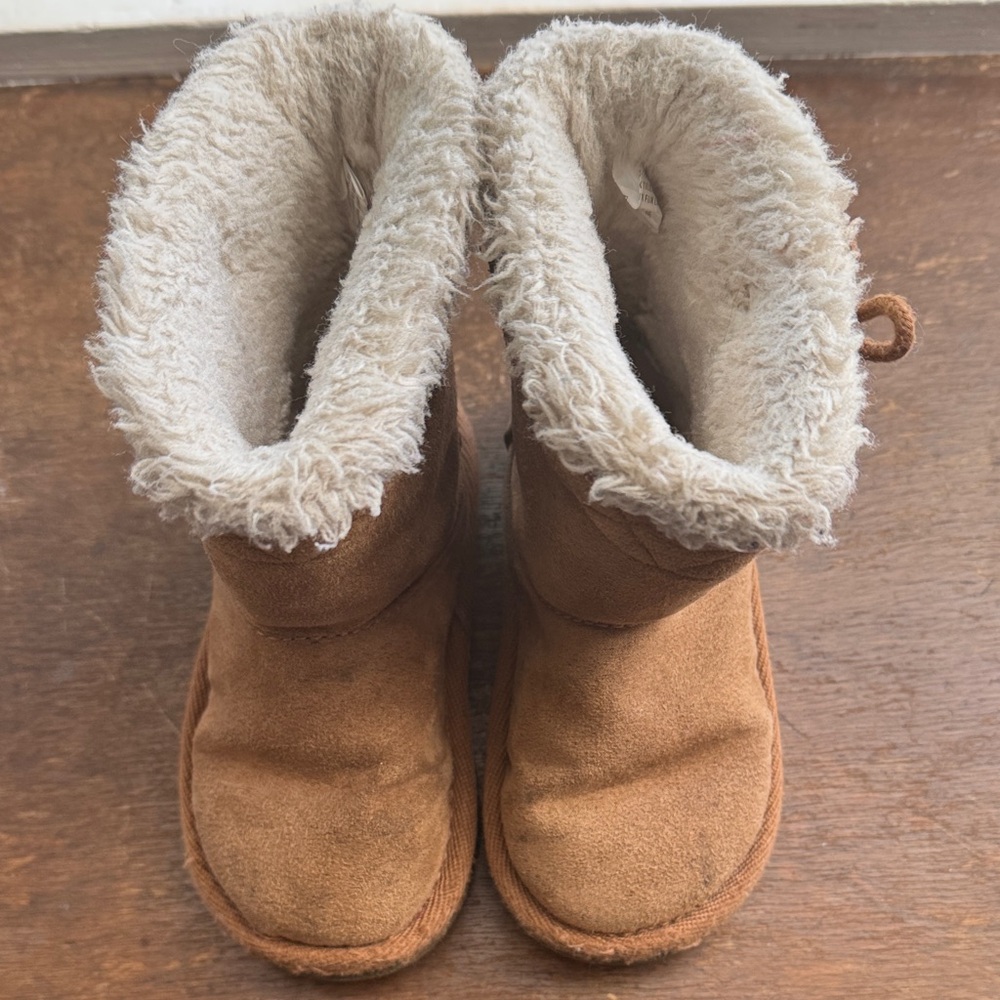 Okie Dokie Cream Faux Fur Lined Footwear